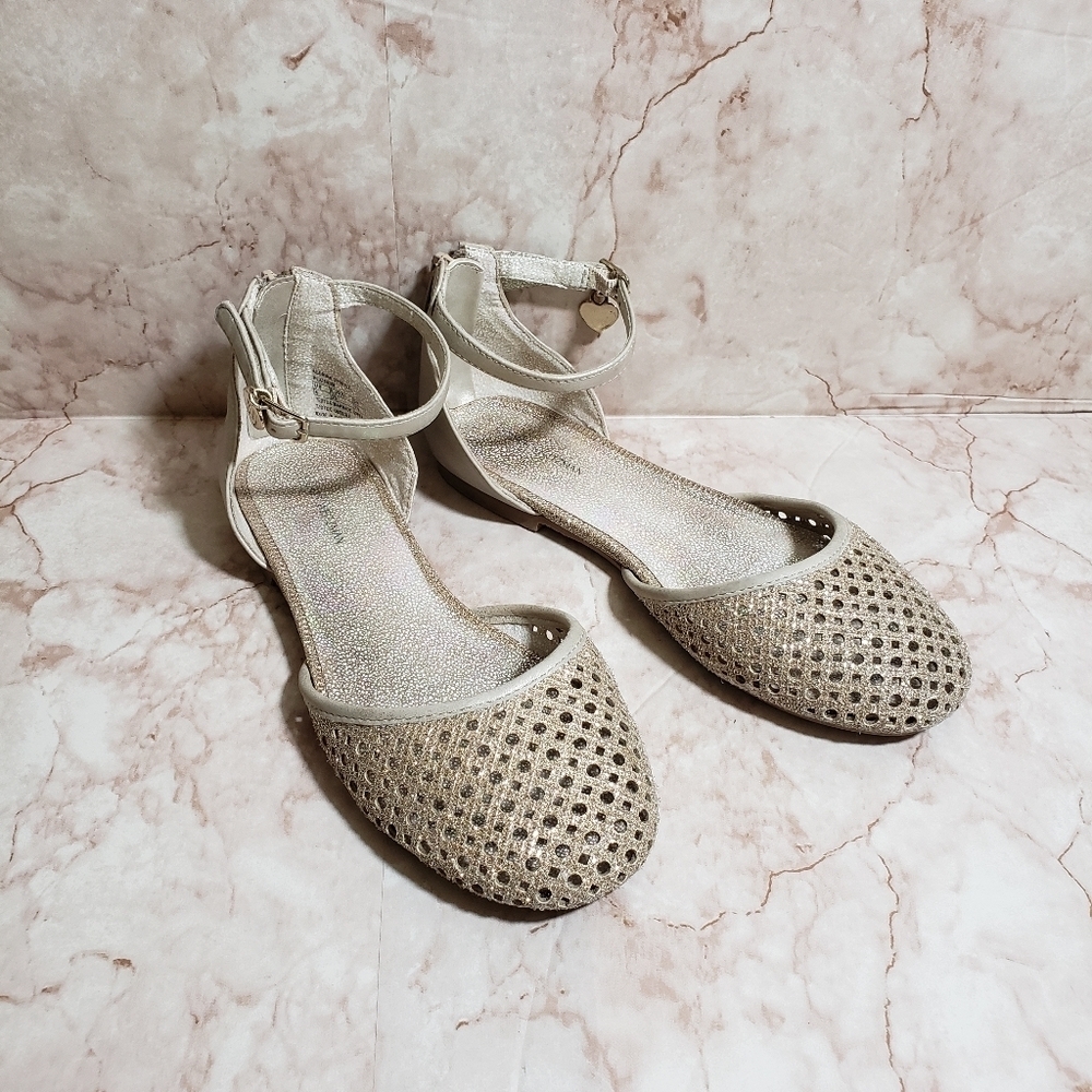 Stuart Weitzman ankle strap girls gold sandals size 4